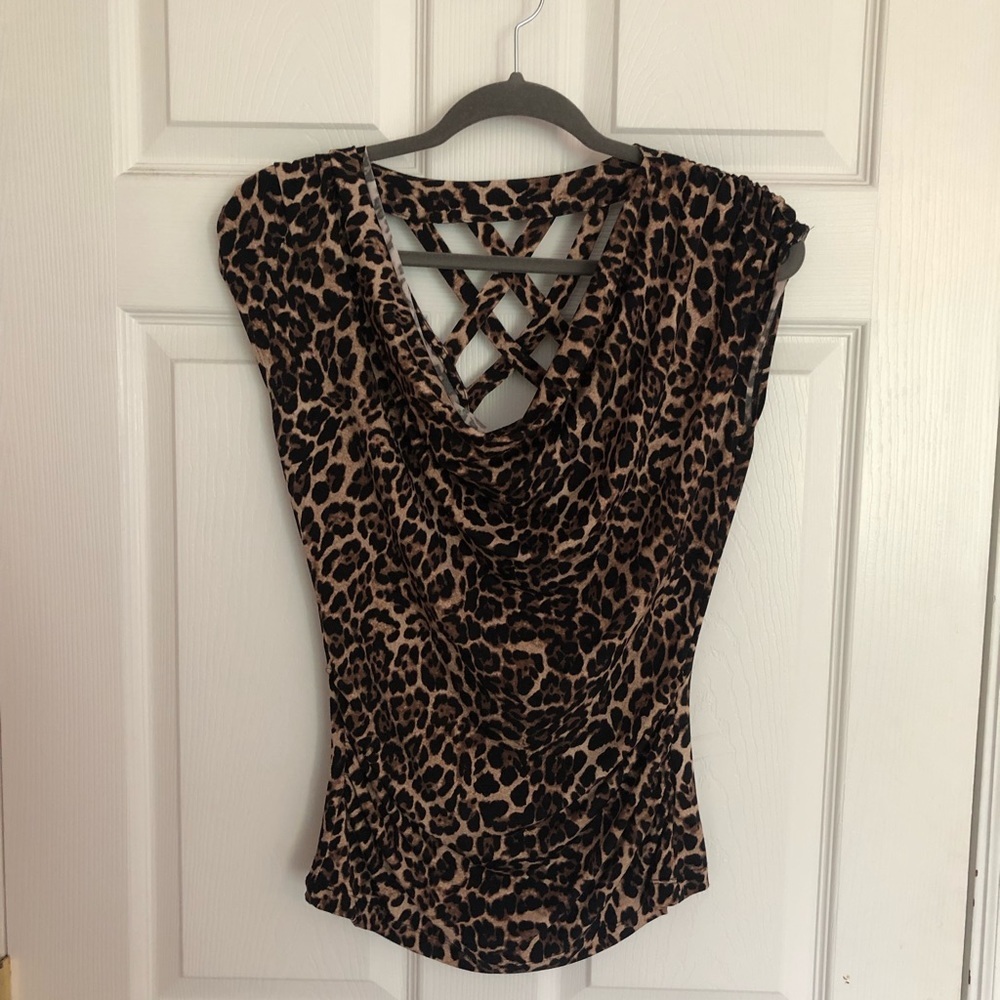 Heartsoul S leopard print blouse w crisscross back - Picture 5 of 9